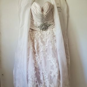 Wedding dress